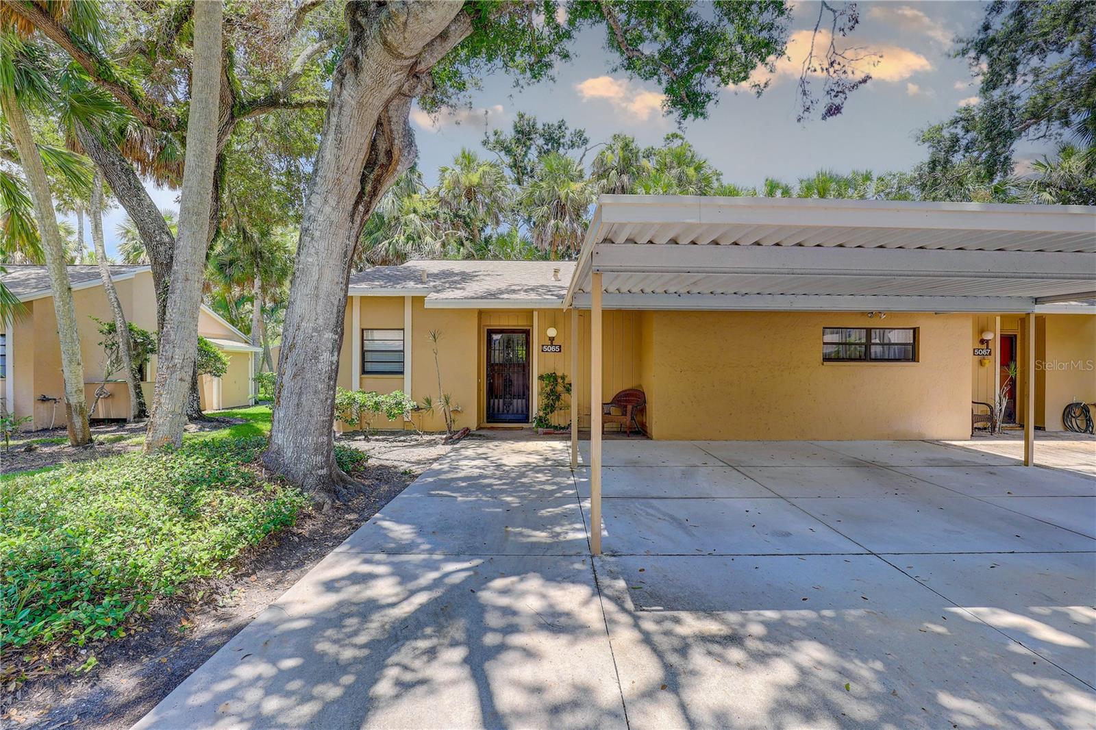 5065 VILLAGE GARDENS DRIVE 8