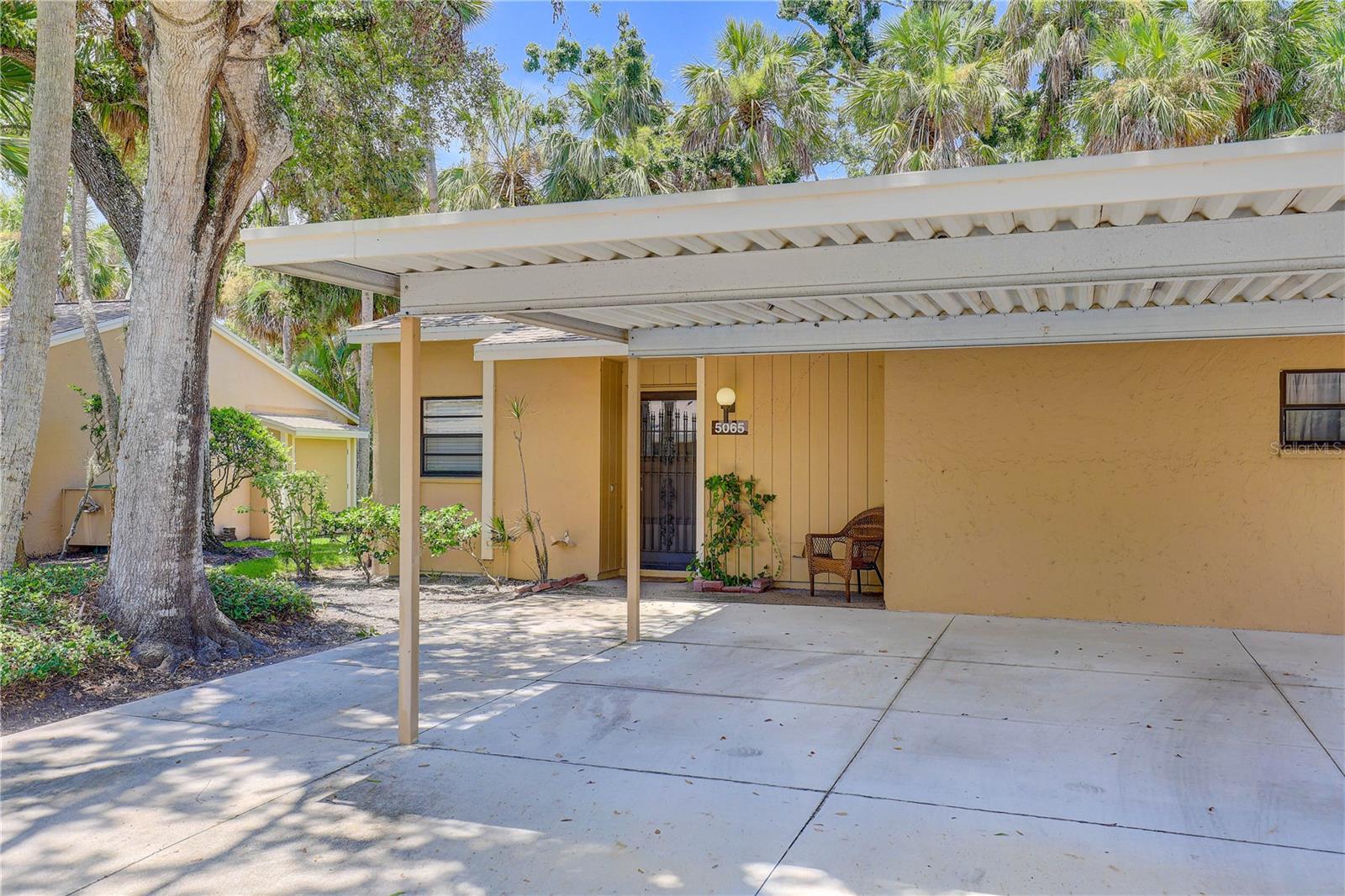 5065 VILLAGE GARDENS DRIVE 8