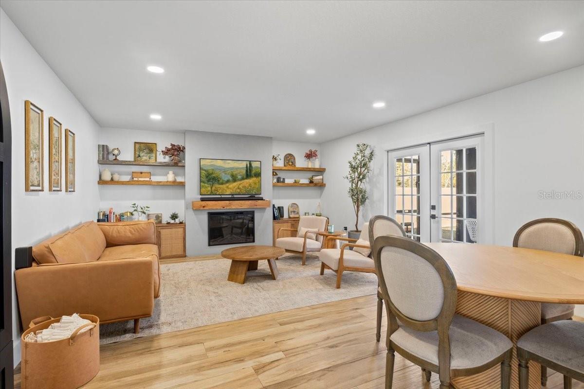 TRAILS UNIT 1 - Residential