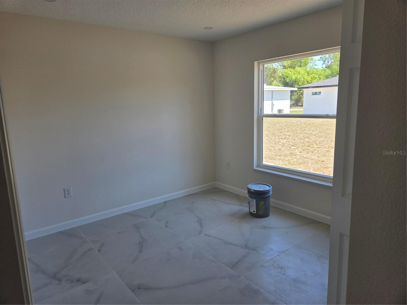 AVON PARK LAKES UNIT 18 - Residential