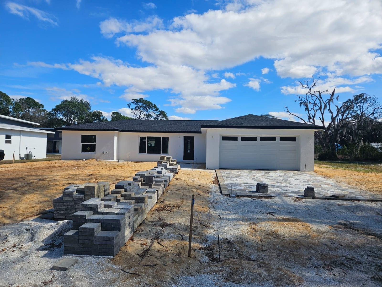 AVON PARK LAKES UNIT 18 - Residential