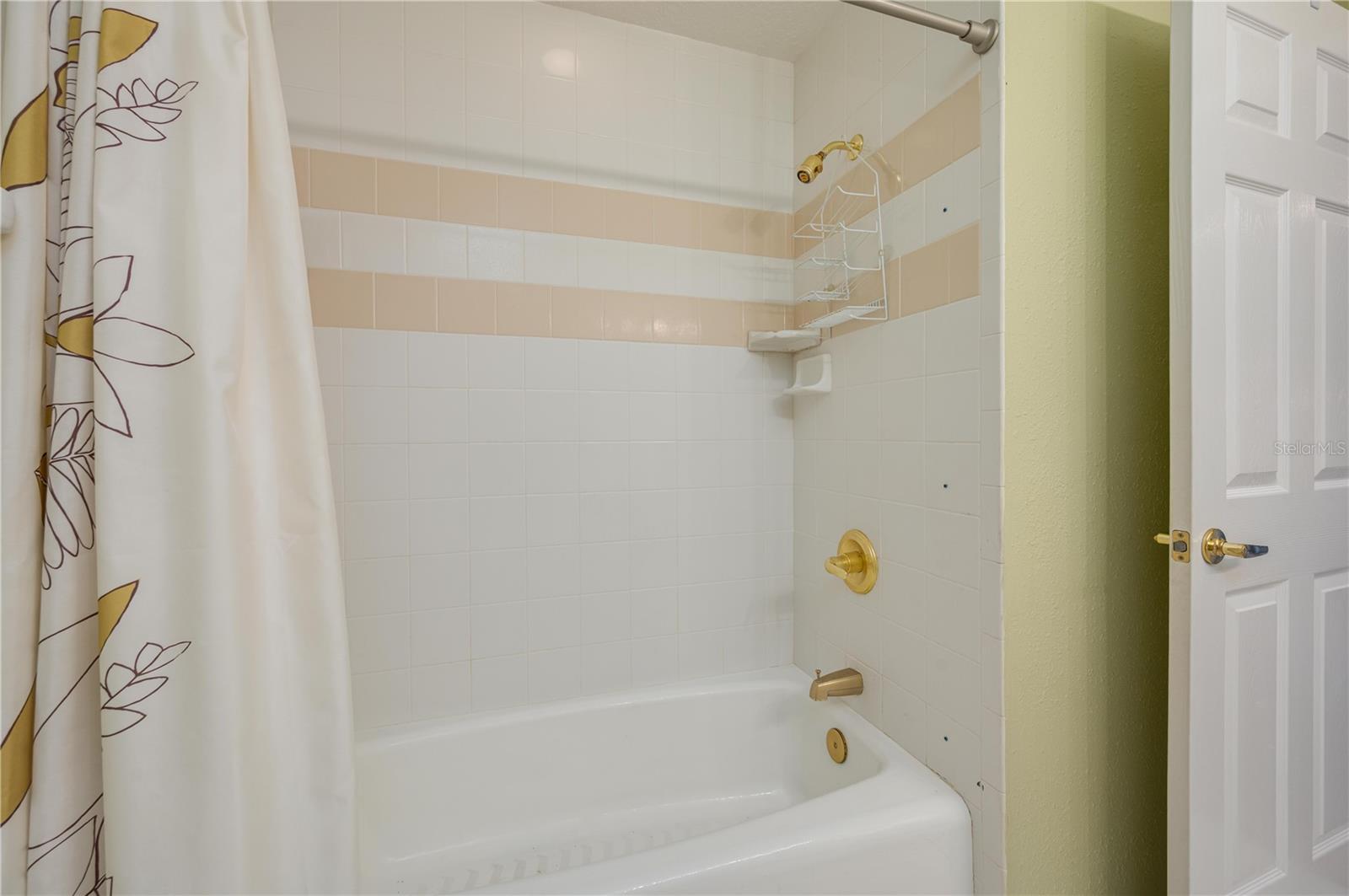 HAMILTON POINTE - Residential