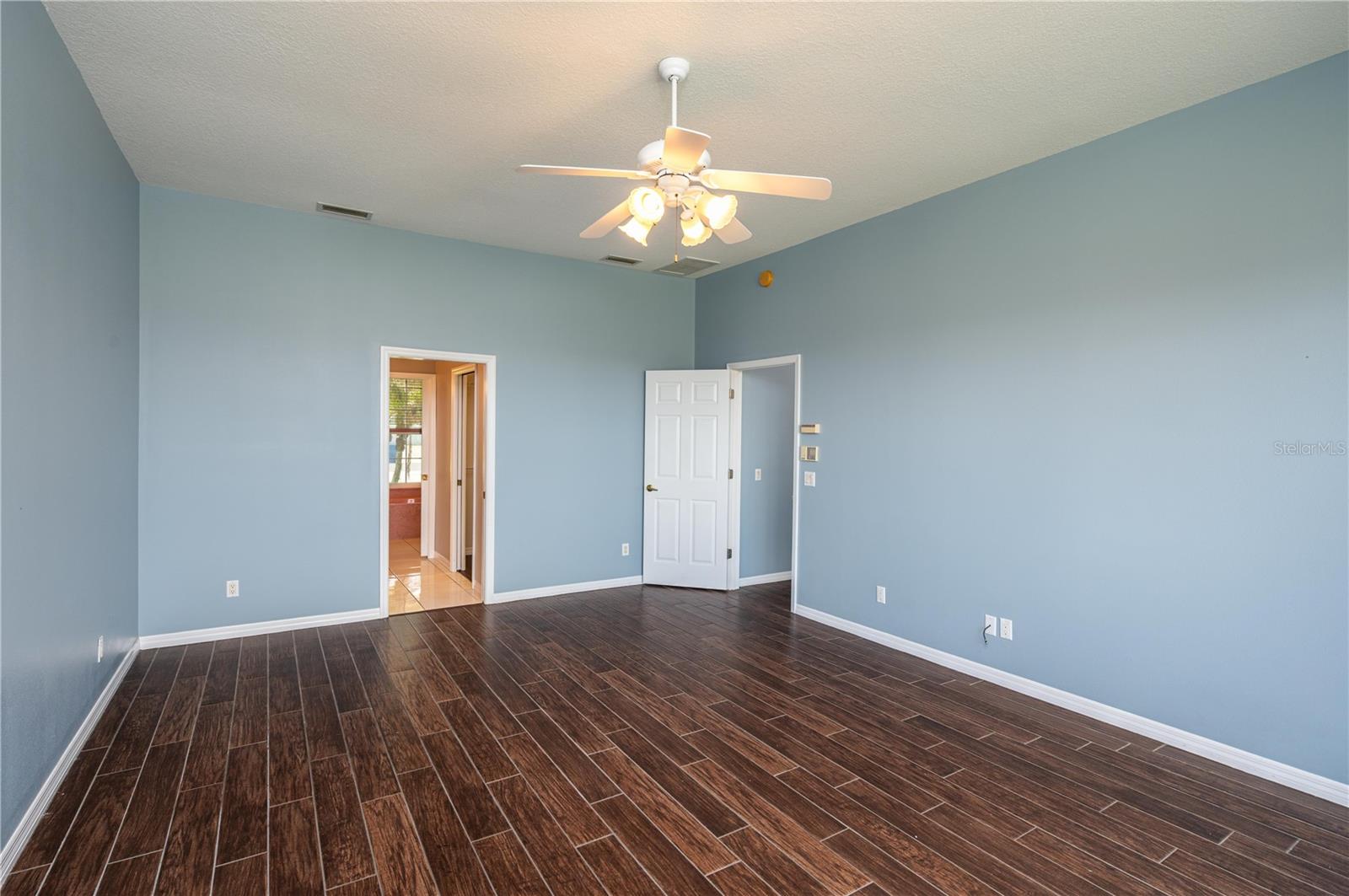 HAMILTON POINTE - Residential