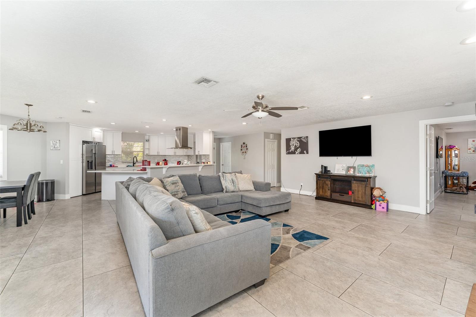 945 SHAWNA SHORES