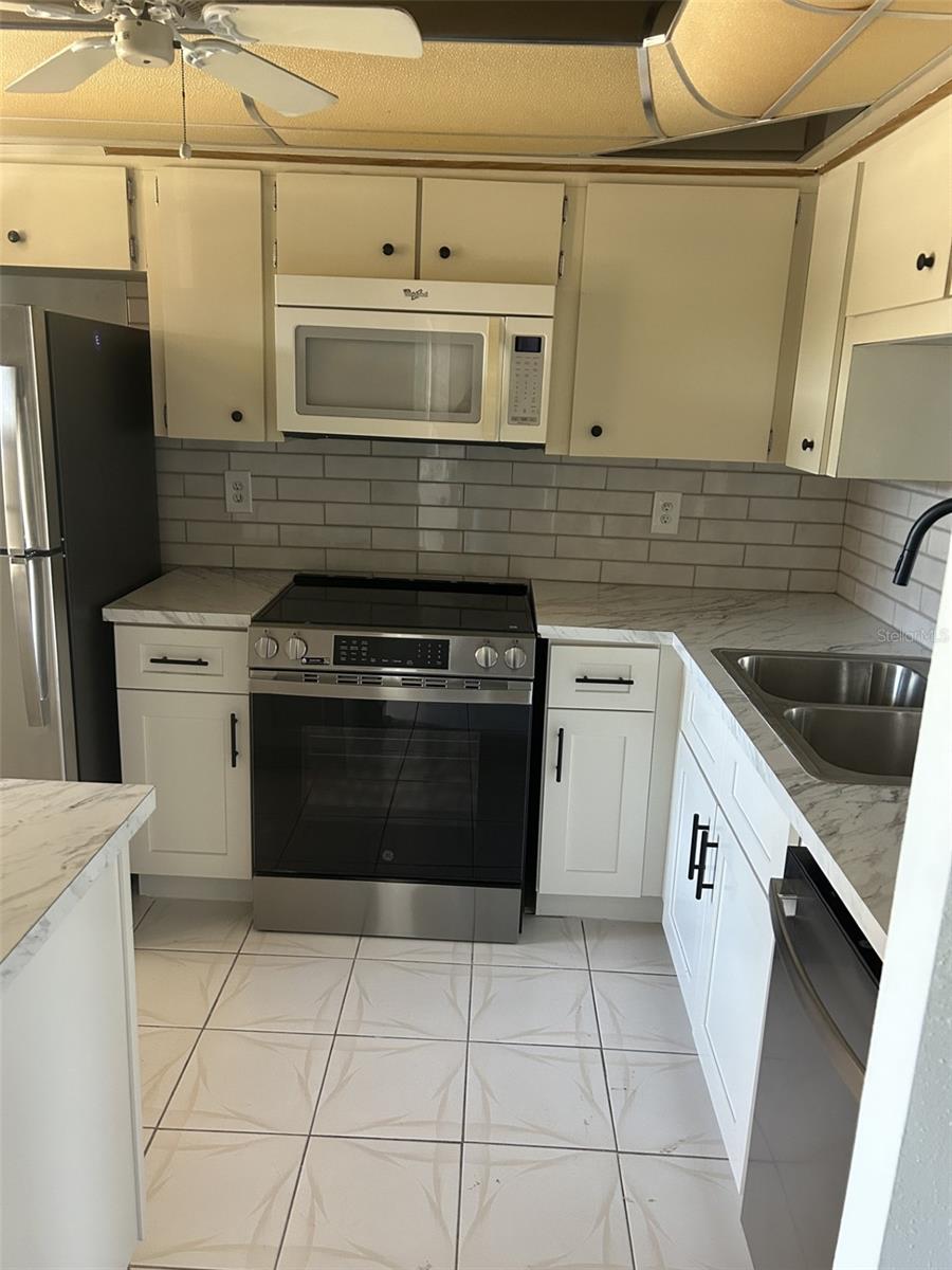 GARDENS BEACON SQUARE - Residential