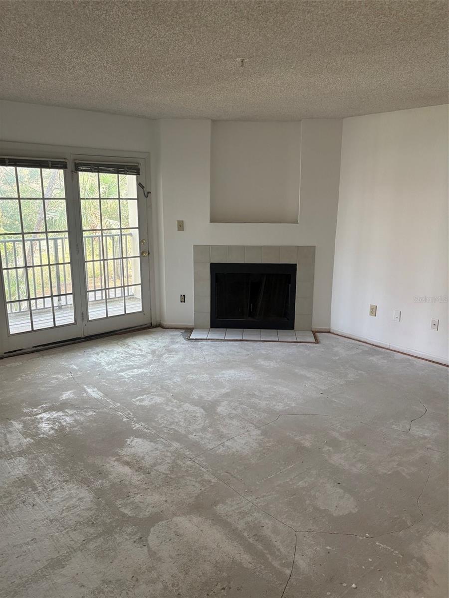 199 AFTON SQUARE 208