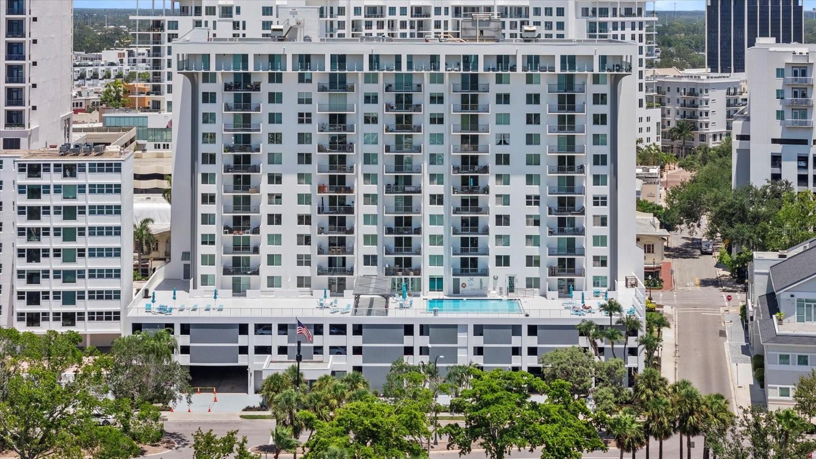 DOLPHIN TOWER - Residential