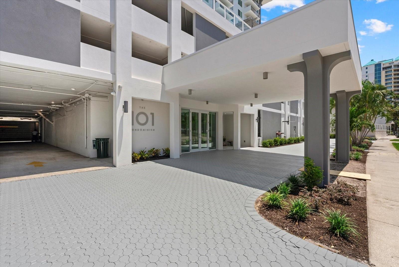 DOLPHIN TOWER - Residential