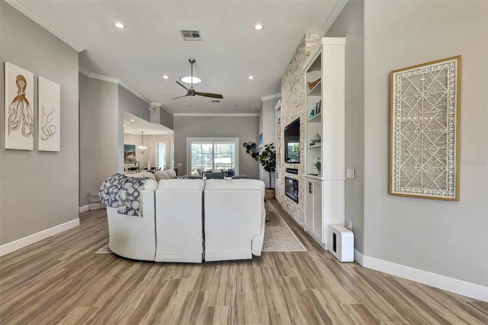 LAKE SHEEN RESERVE PH 01 48 43 - Residential