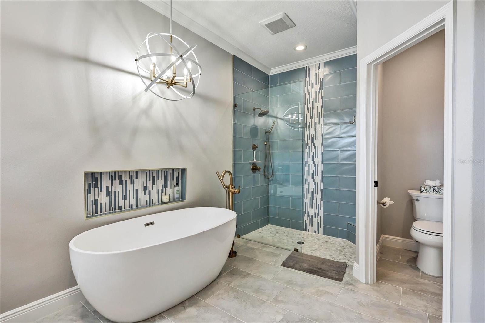 LAKE SHEEN RESERVE PH 01 48 43 - Residential