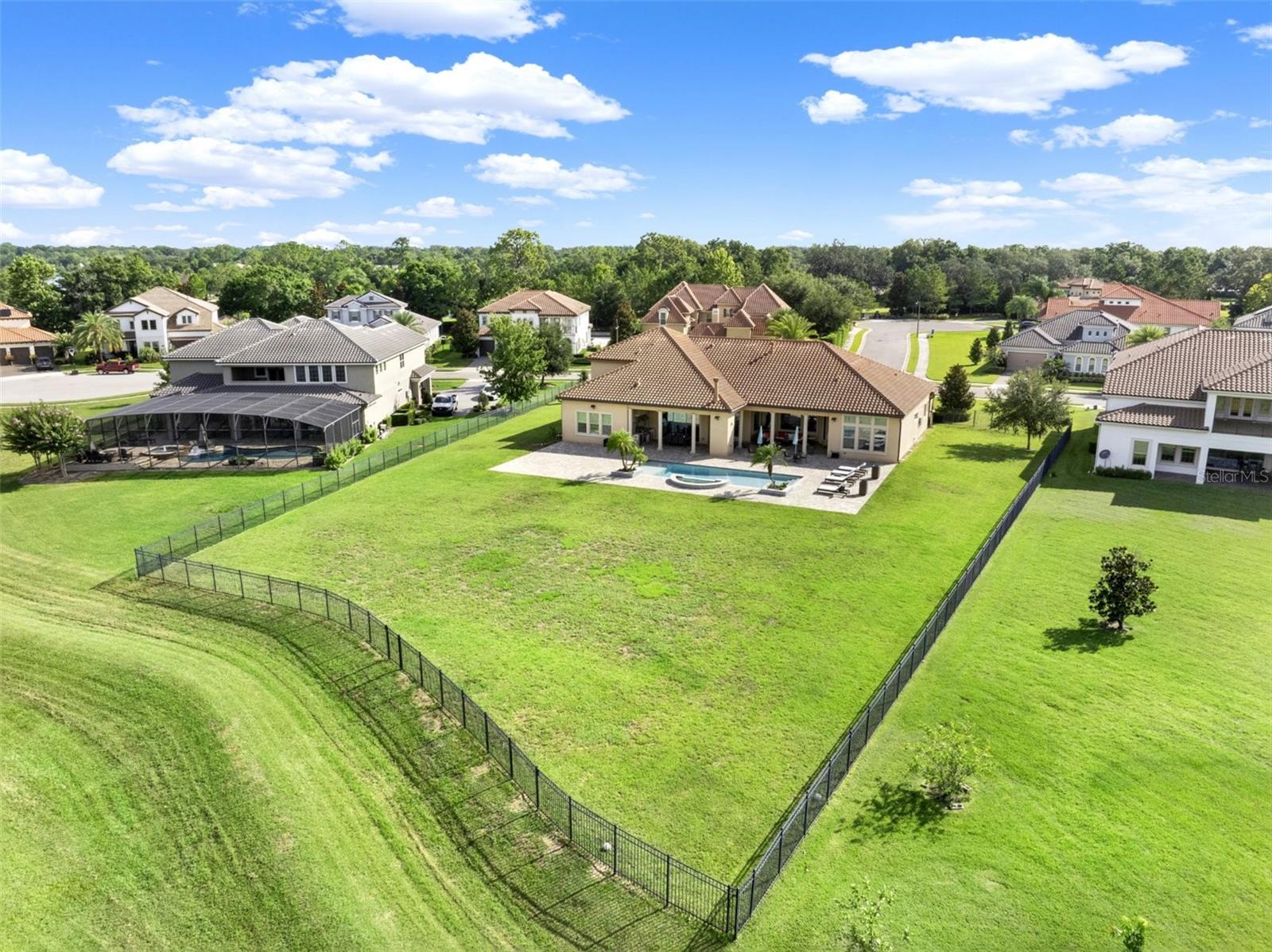 STEEPLE CHASE - Residential