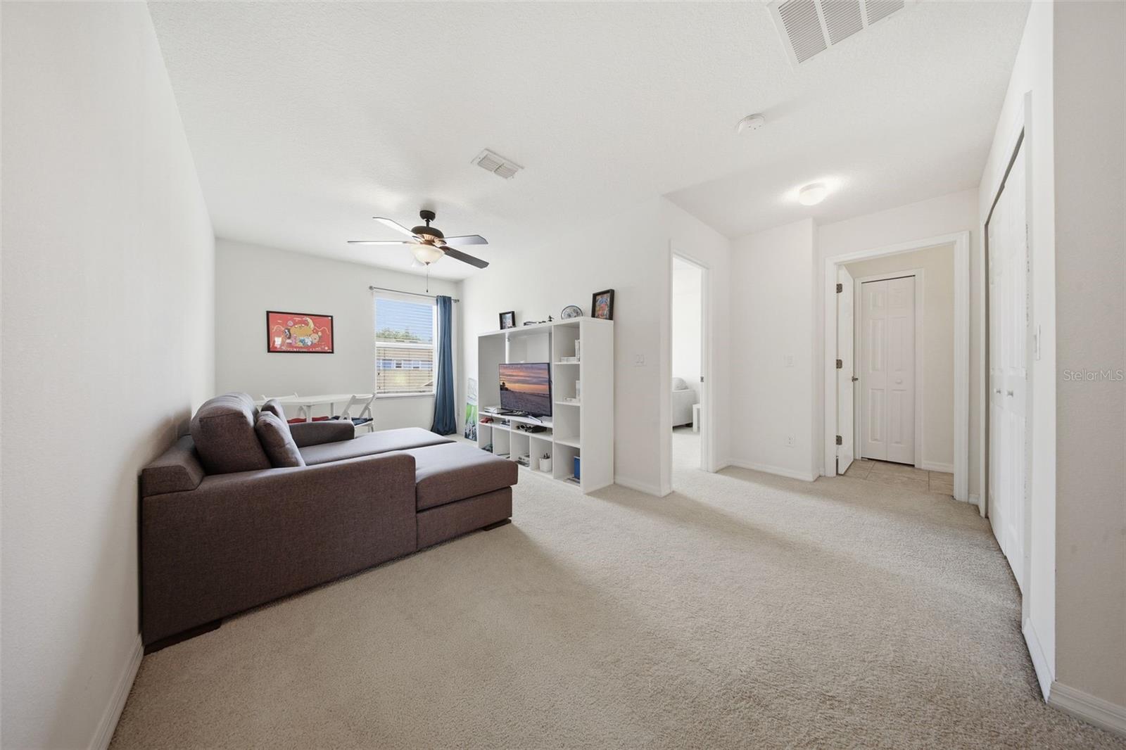NEWBURY PARK - Residential