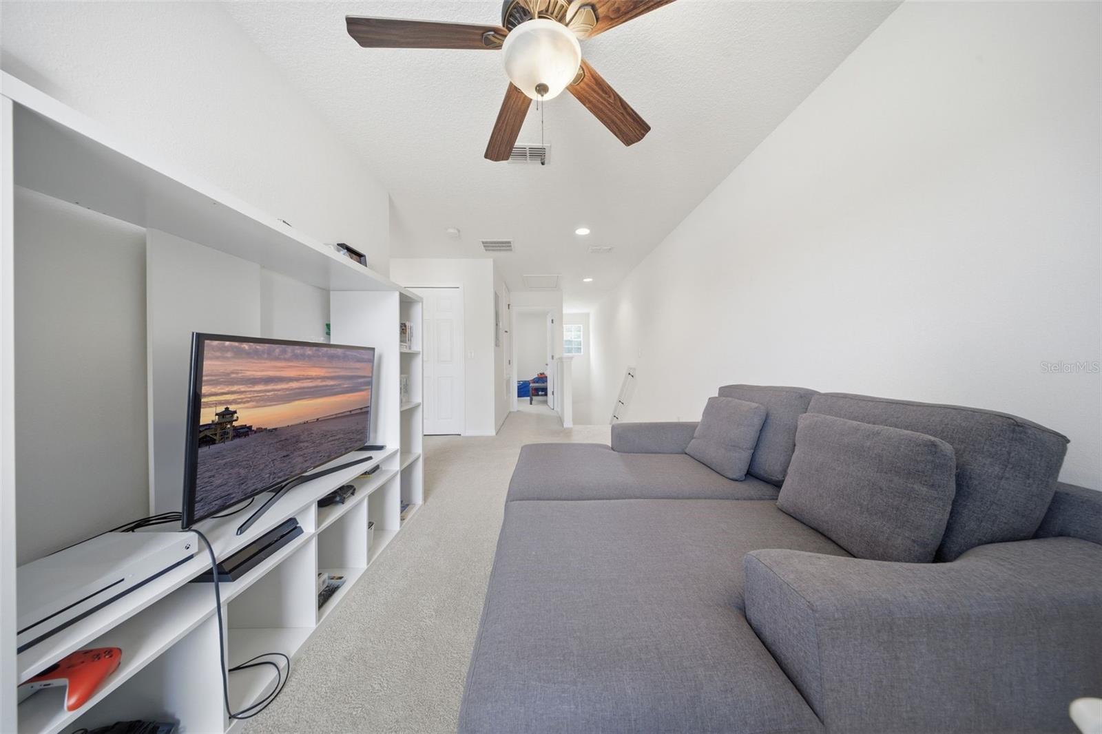 NEWBURY PARK - Residential