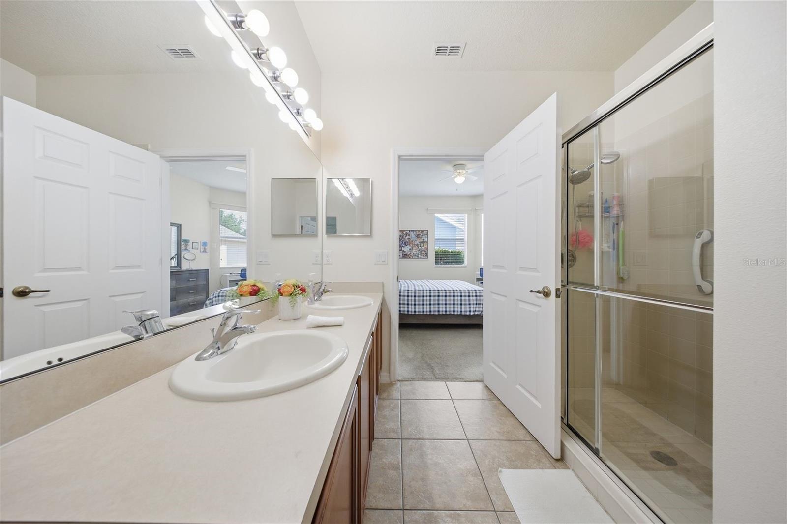 NEWBURY PARK - Residential