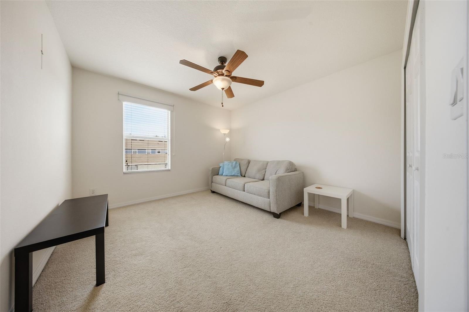 NEWBURY PARK - Residential