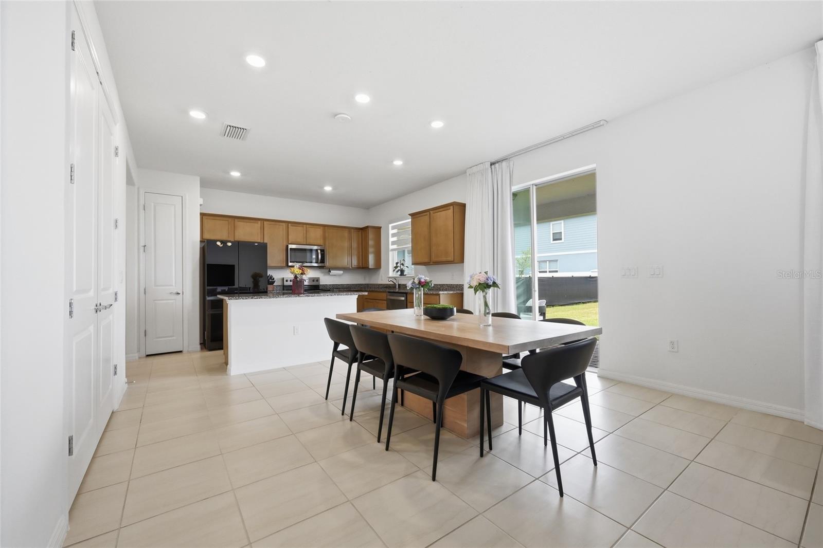 EVERBE PH 1C - Residential