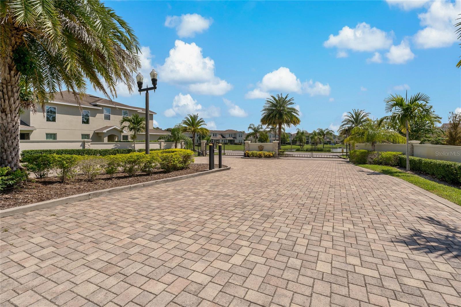 MONTCLAIR LAKE TWNHMS -PHASE 2 - Residential