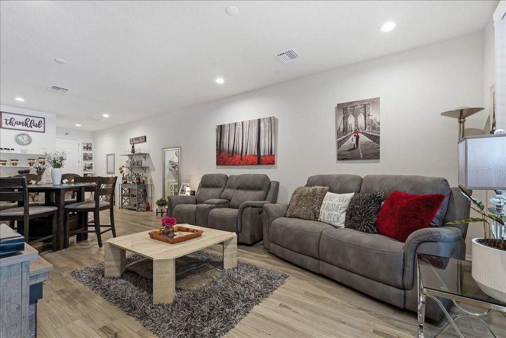 Photo of 1962 Lake Ridge Boulevard, Clearwater, FL 33763 (MLS # TB8489681)