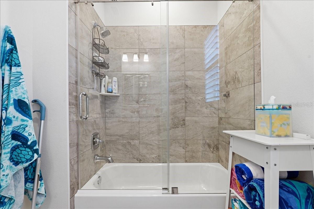 MONTCLAIR LAKE TWNHMS -PHASE 2 - Residential