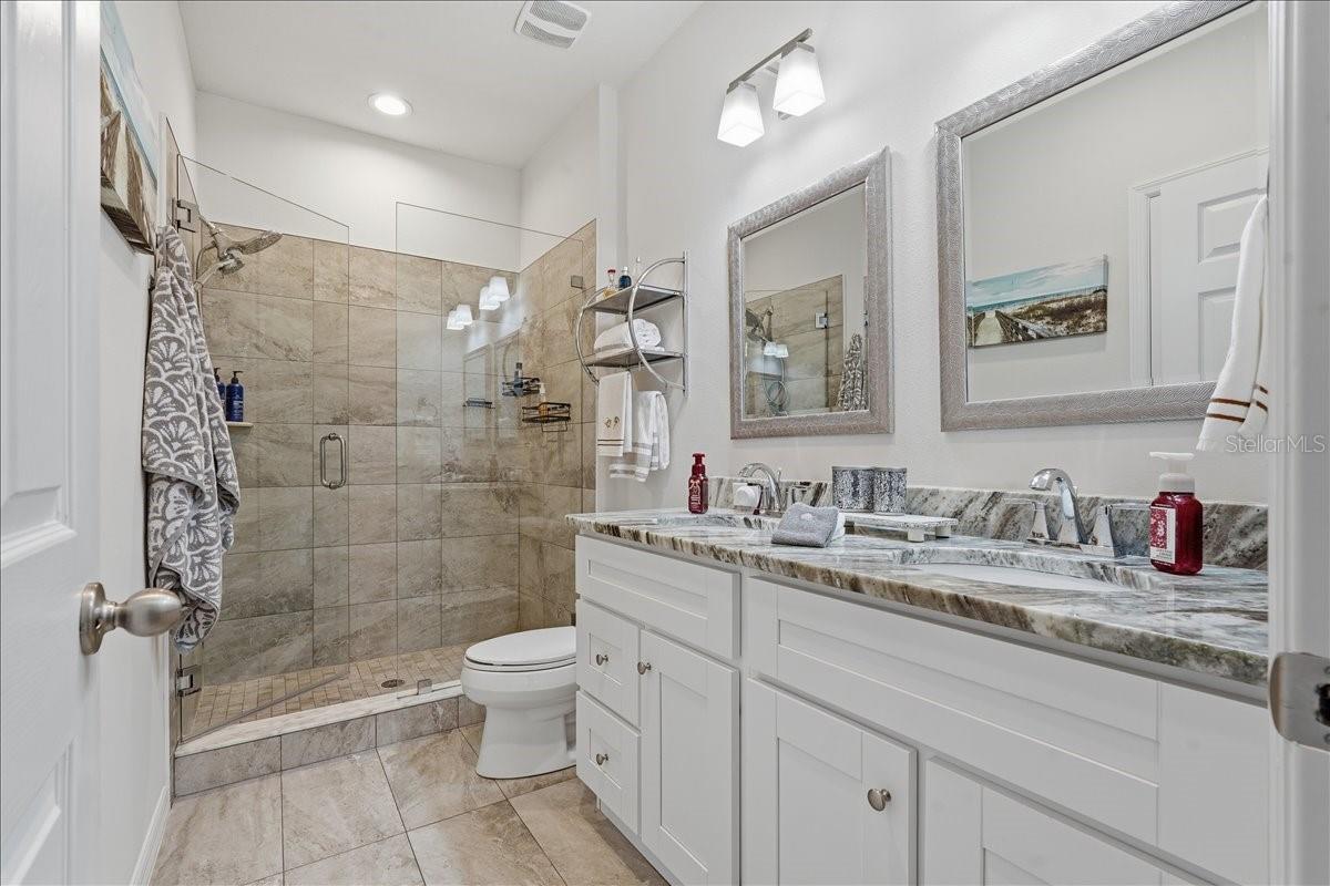 MONTCLAIR LAKE TWNHMS -PHASE 2 - Residential