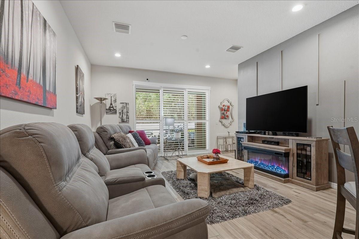 1962 LAKE RIDGE BOULEVARD