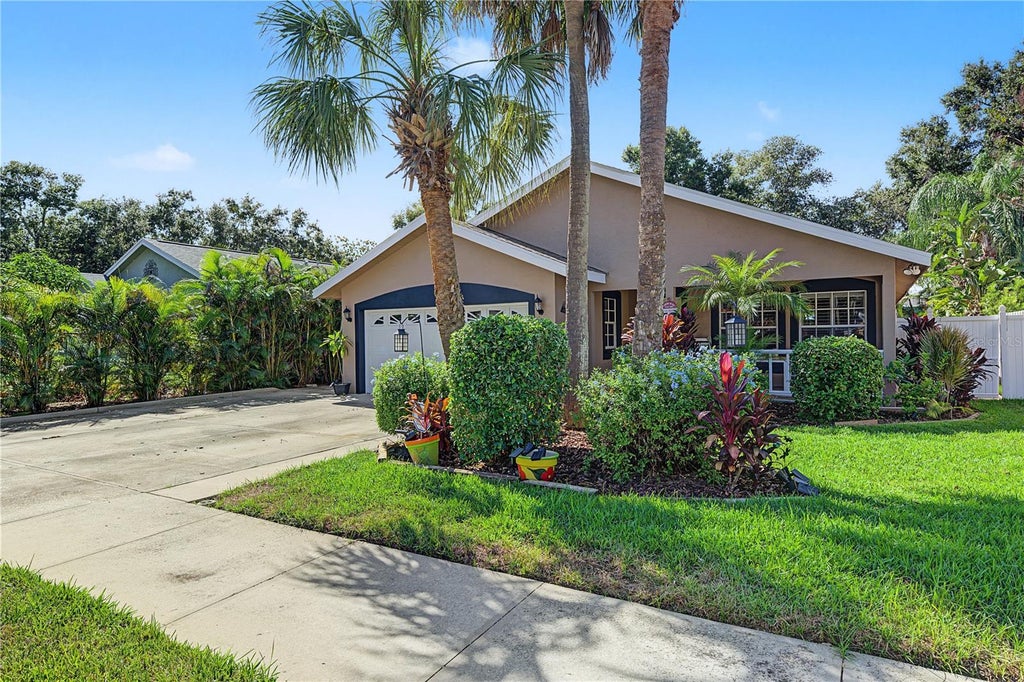 Photo of 631 4th Avenue N, Safety Harbor, FL 34695 (MLS # TB8560183)