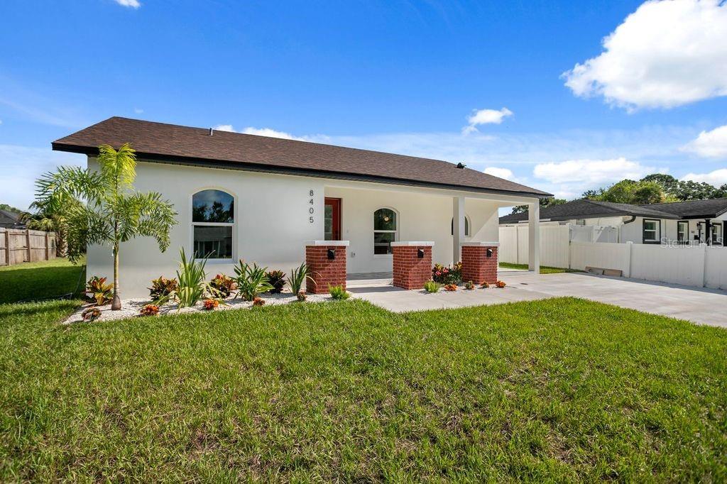 8405 WOODLAKE DRIVE