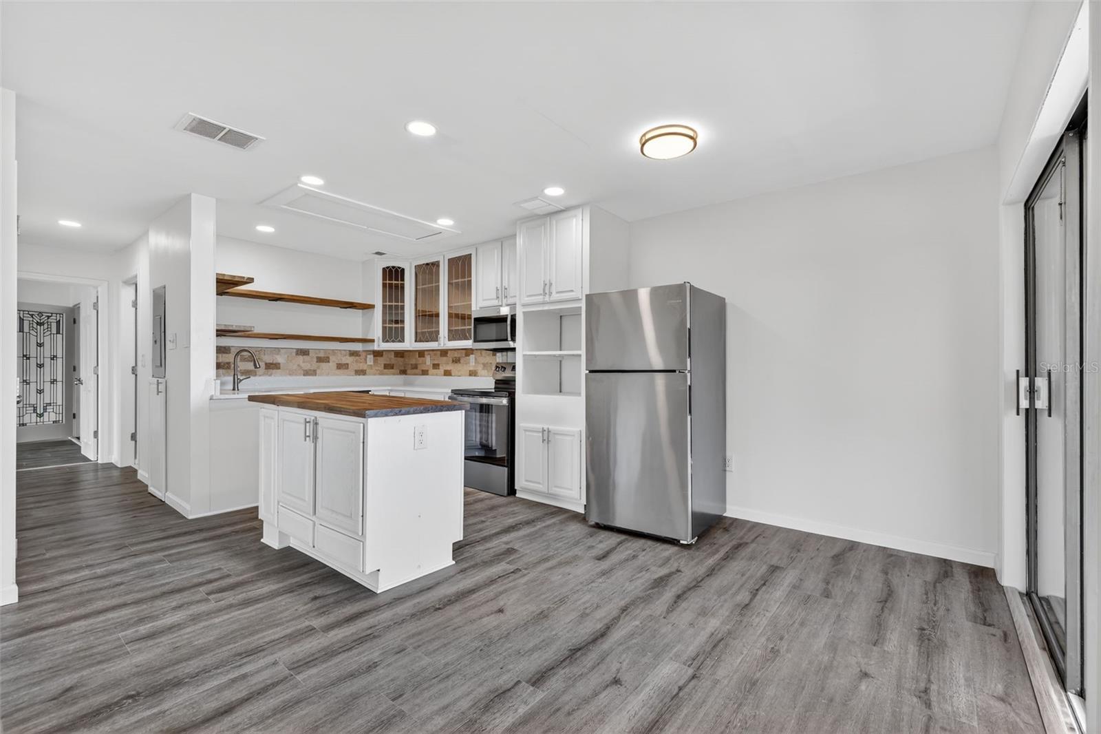 MAI KAI APTS - Residential