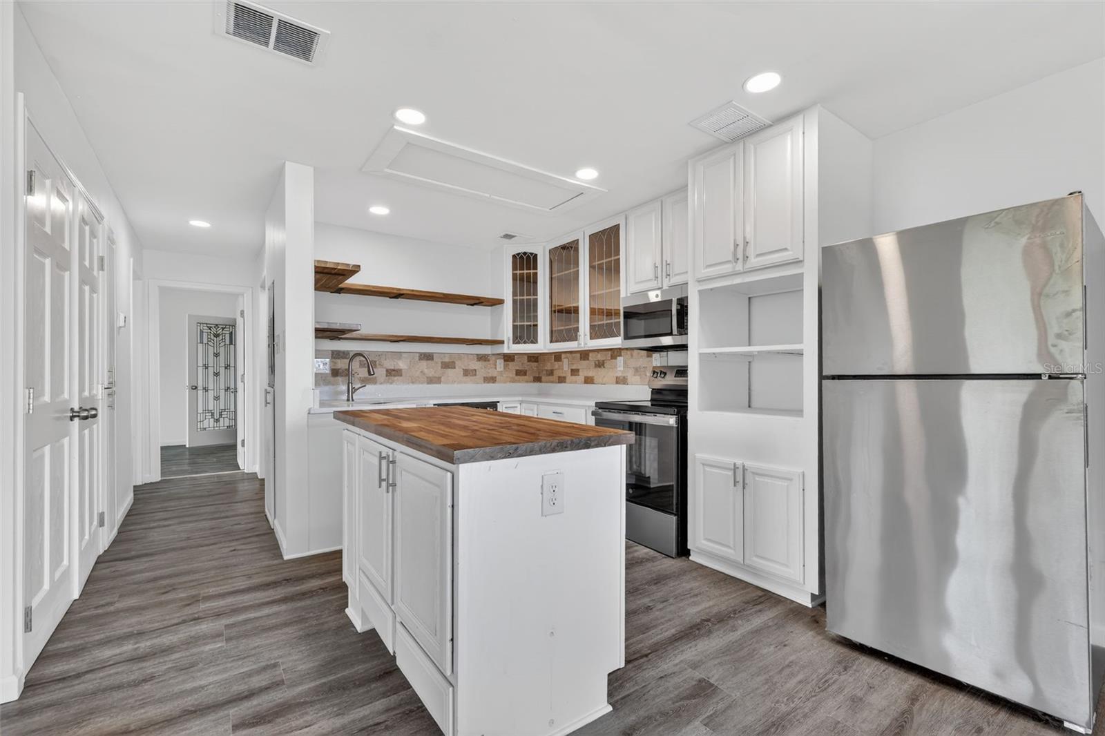 MAI KAI APTS - Residential