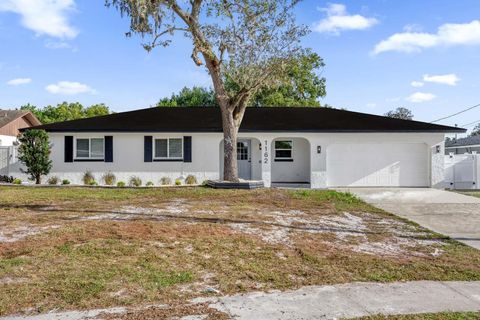 A home in CASSELBERRY