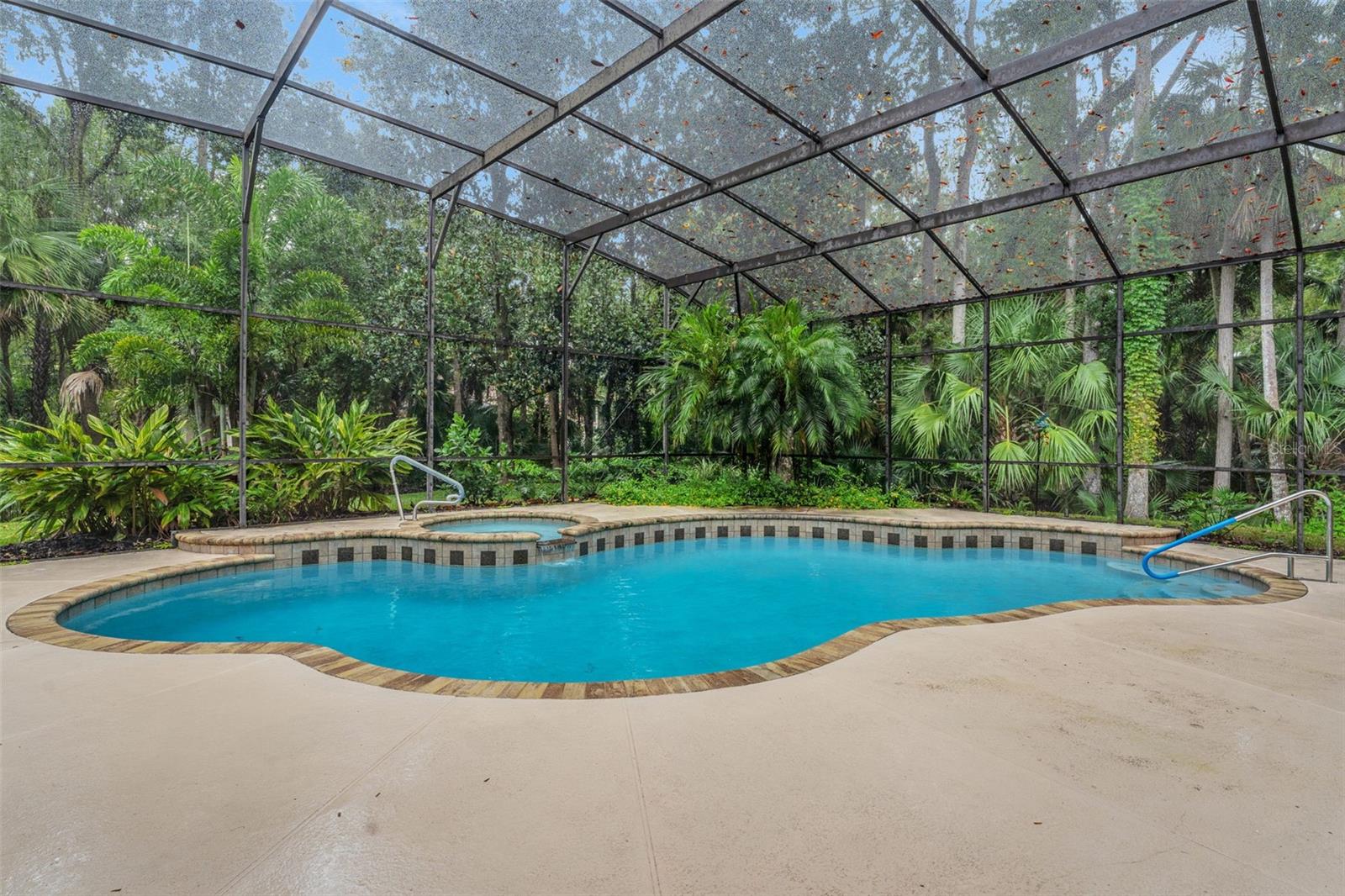 ALAQUA LAKES - Residential