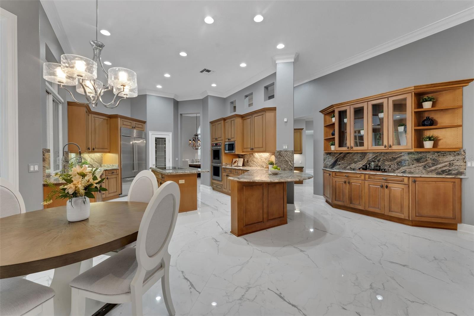 ALAQUA LAKES - Residential