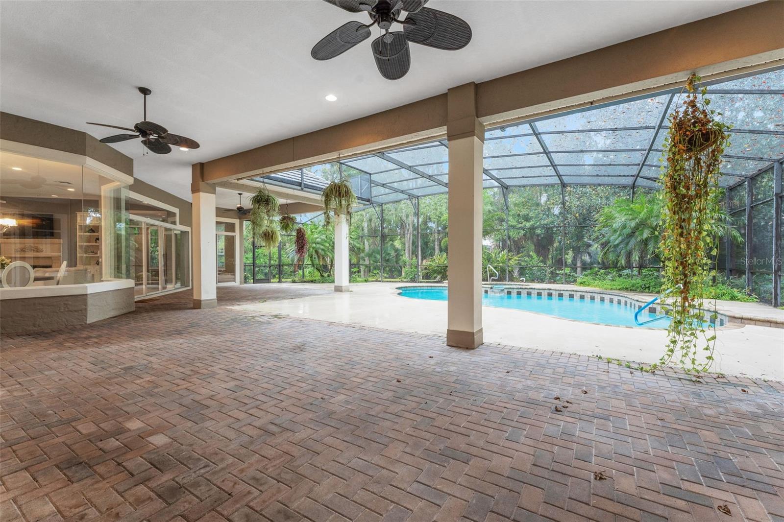 ALAQUA LAKES - Residential