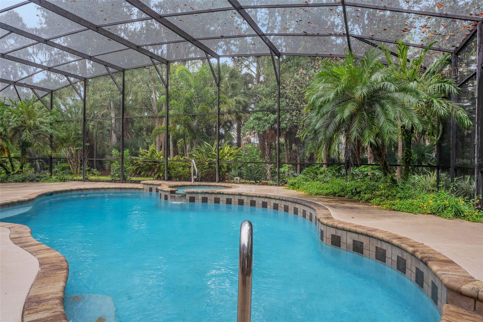 ALAQUA LAKES - Residential