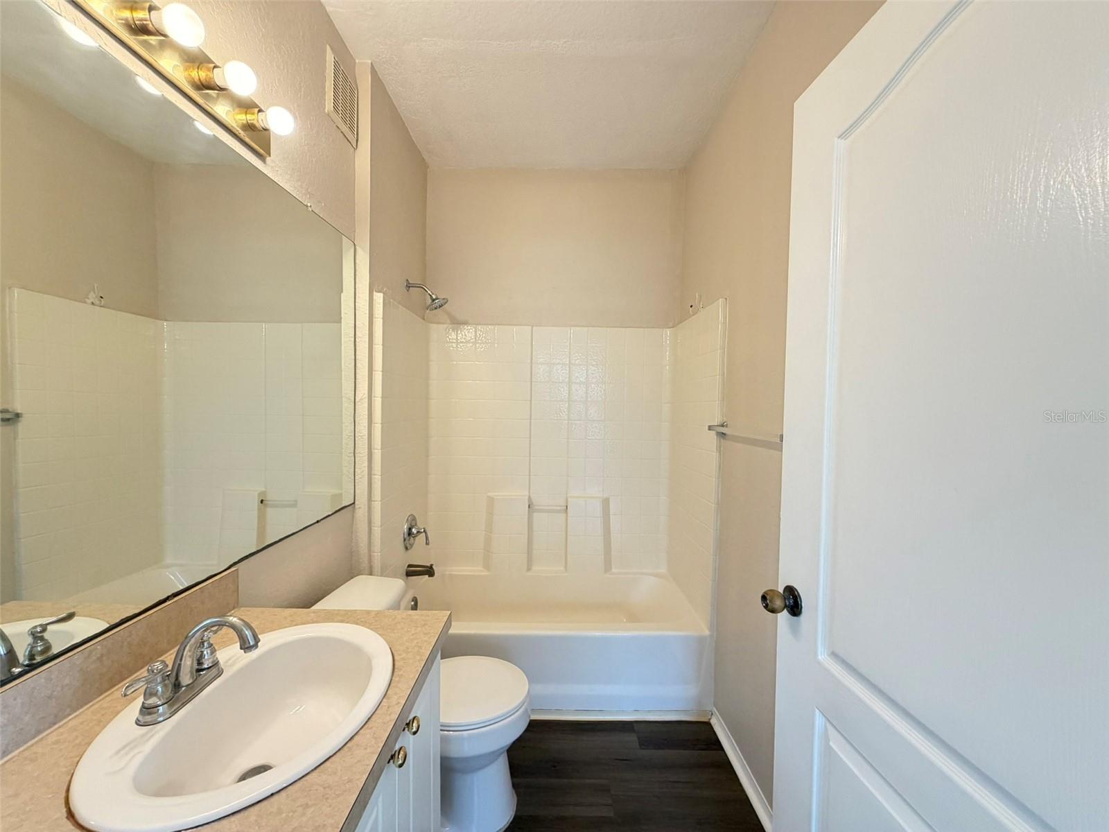 GRAND RESERVE/KIRKMAN PARKE CO - Residential Lease