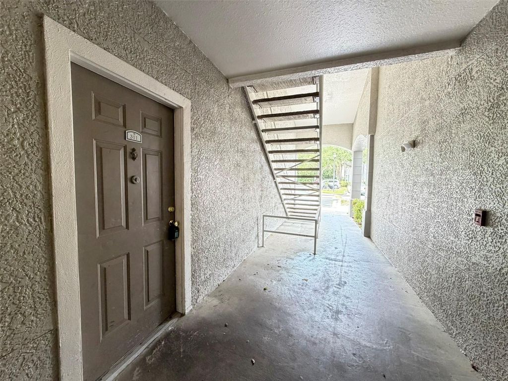 Photo of 3319 S Kirkman Road #311, Orlando, FL 32811 (MLS # O6402055)