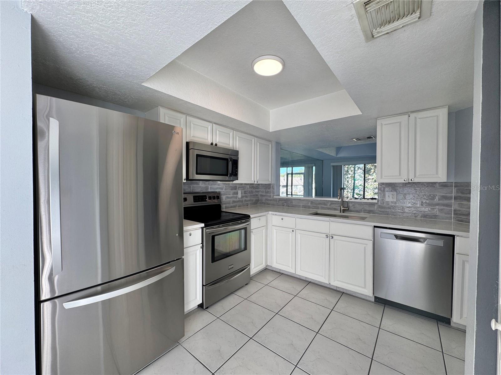 MONTGOMERY CLUB CONDO - Residential Lease