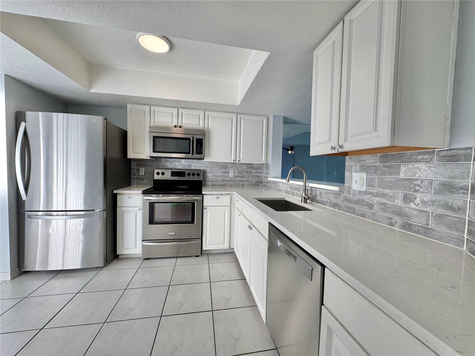 MONTGOMERY CLUB CONDO - Residential Lease