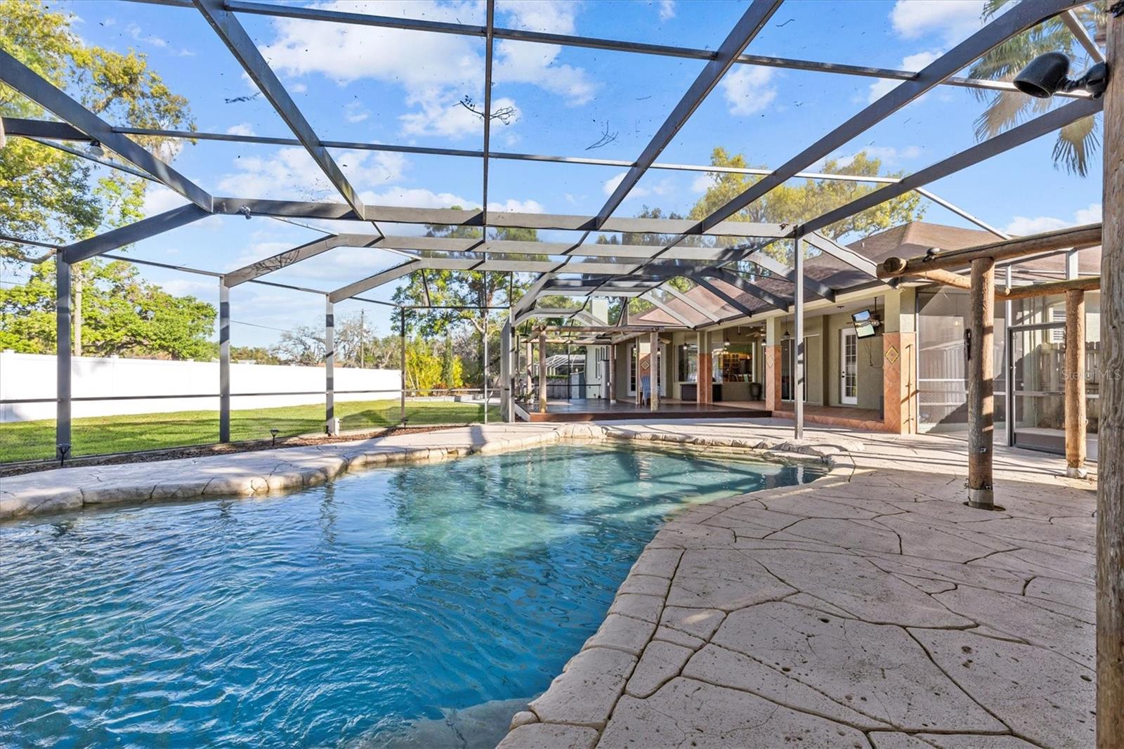 2309 VALRICO FOREST DR