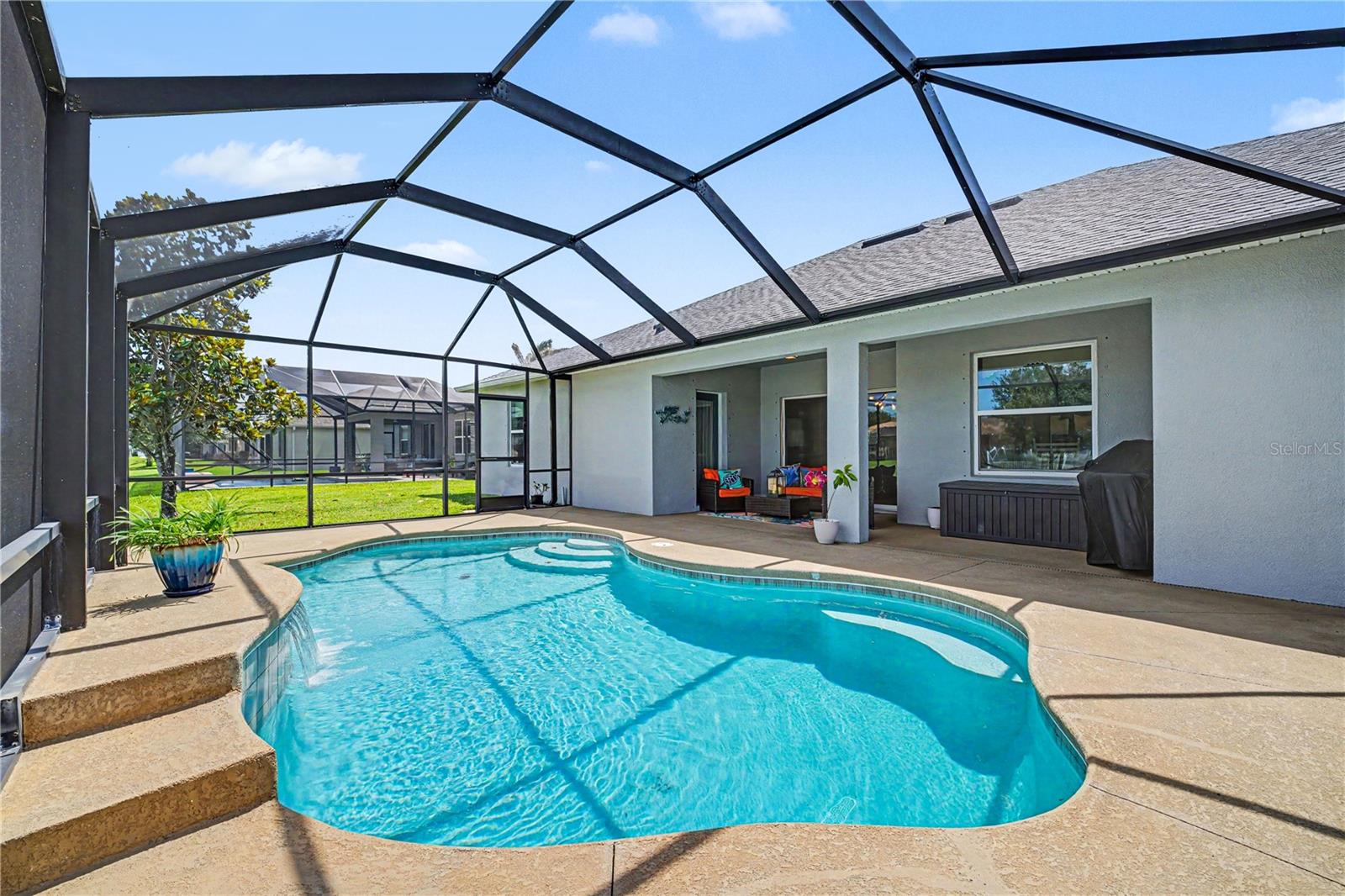 PINEWOOD ESTATES - Residential