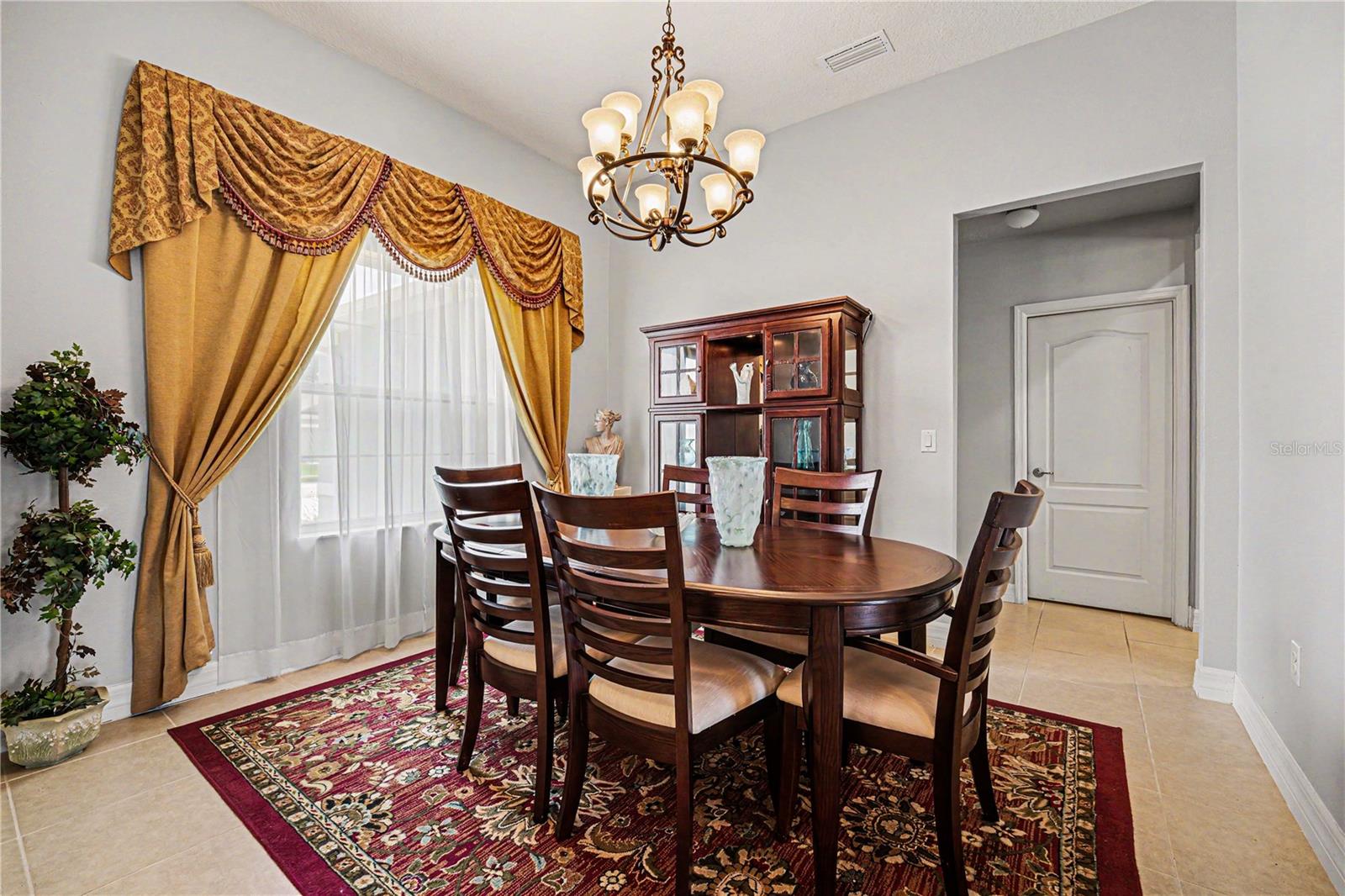 PINEWOOD ESTATES - Residential