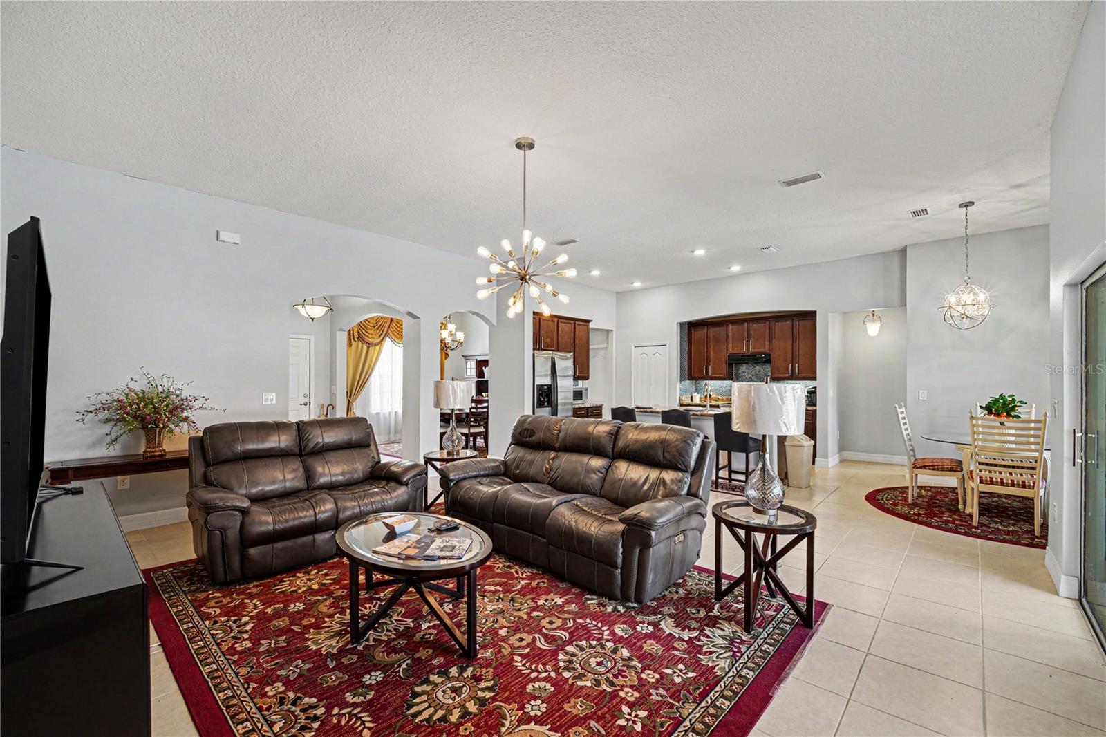 PINEWOOD ESTATES - Residential