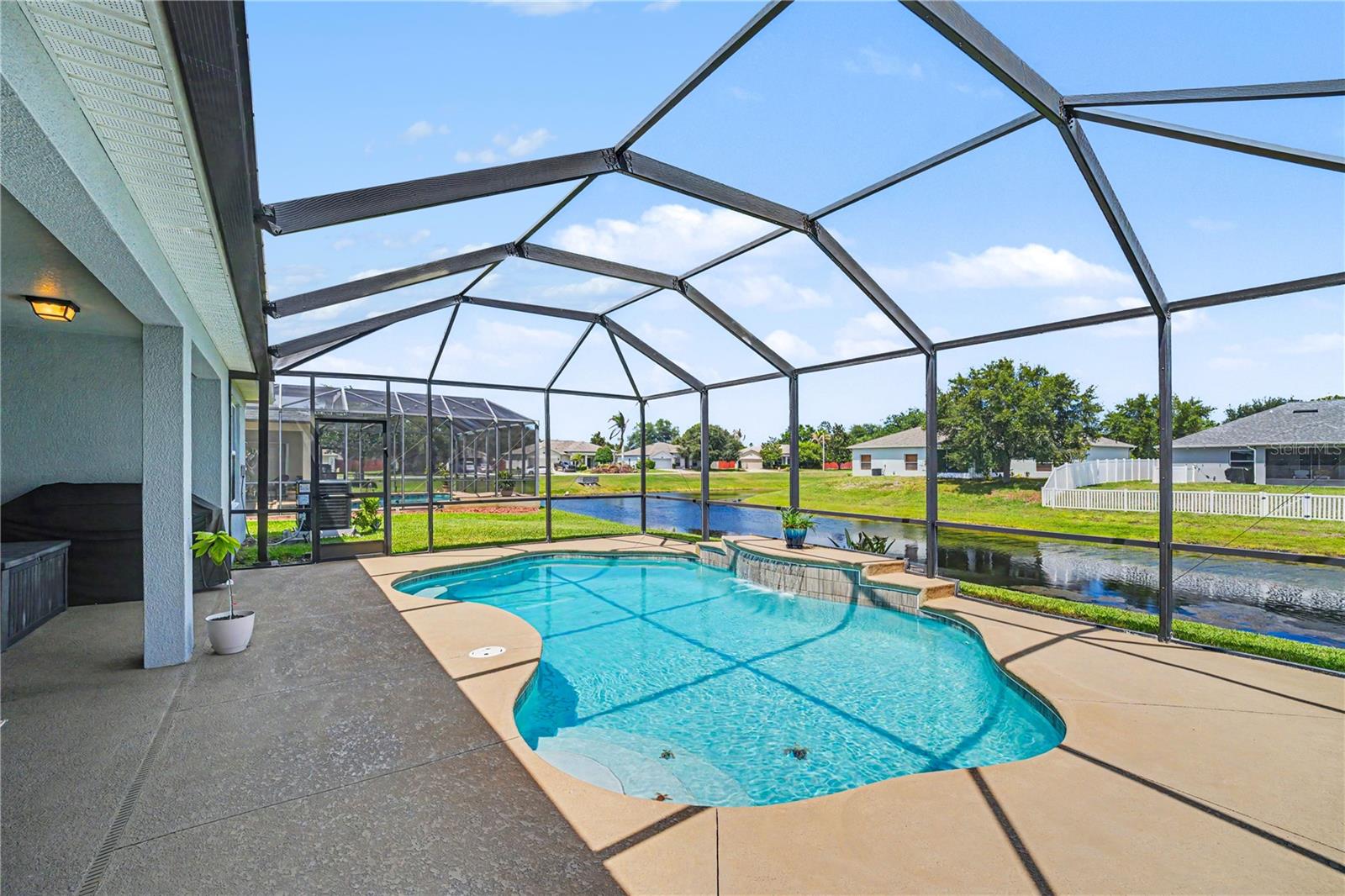 PINEWOOD ESTATES - Residential