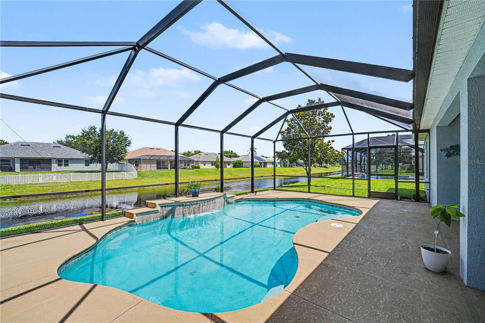 PINEWOOD ESTATES - Residential