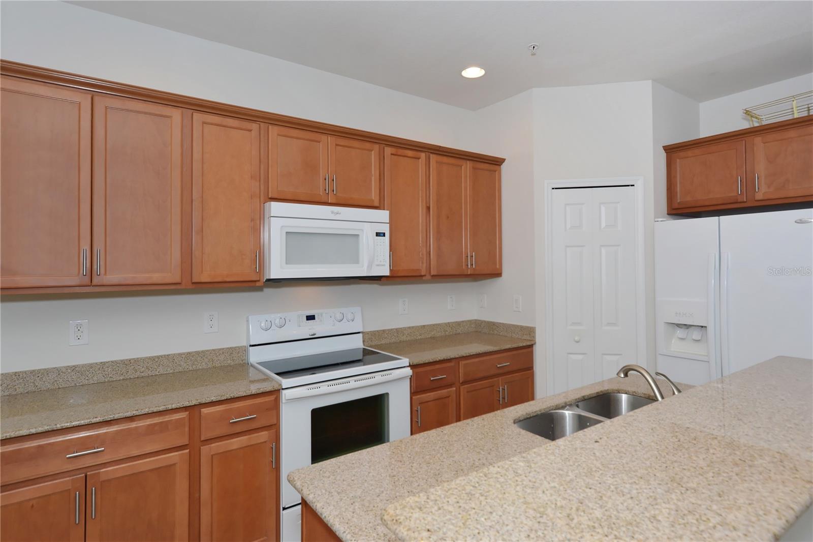 STONEHAVEN PH 4, 5, 6, 7 & 25 - Residential Lease