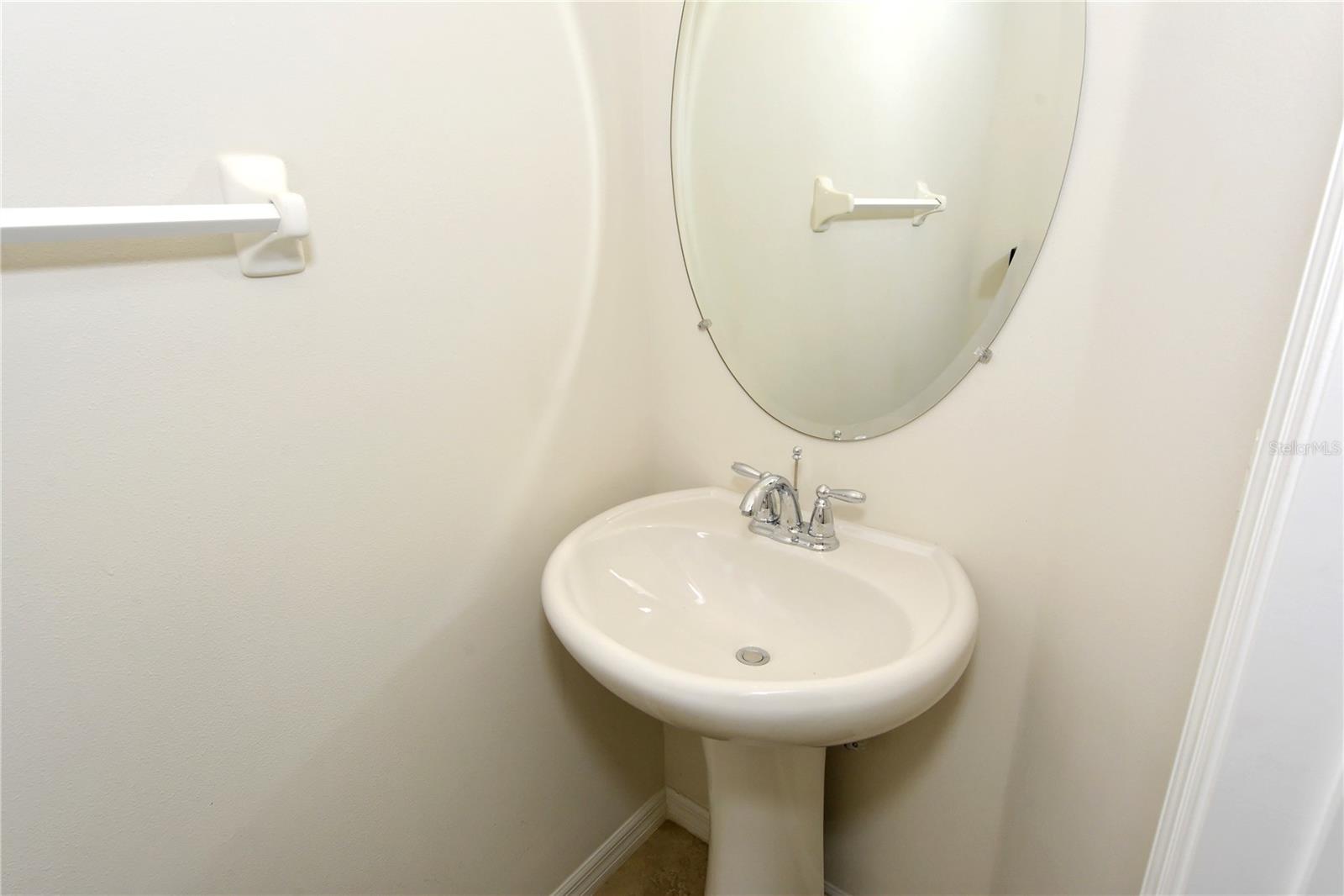 STONEHAVEN PH 4, 5, 6, 7 & 25 - Residential Lease