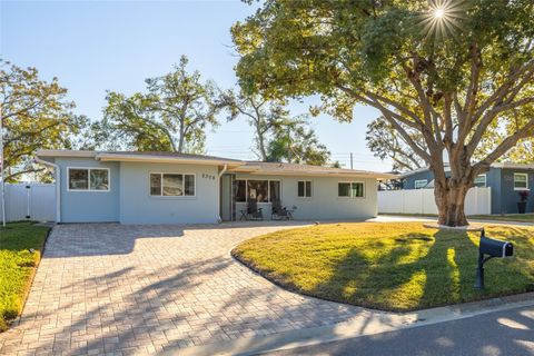 A home in LARGO