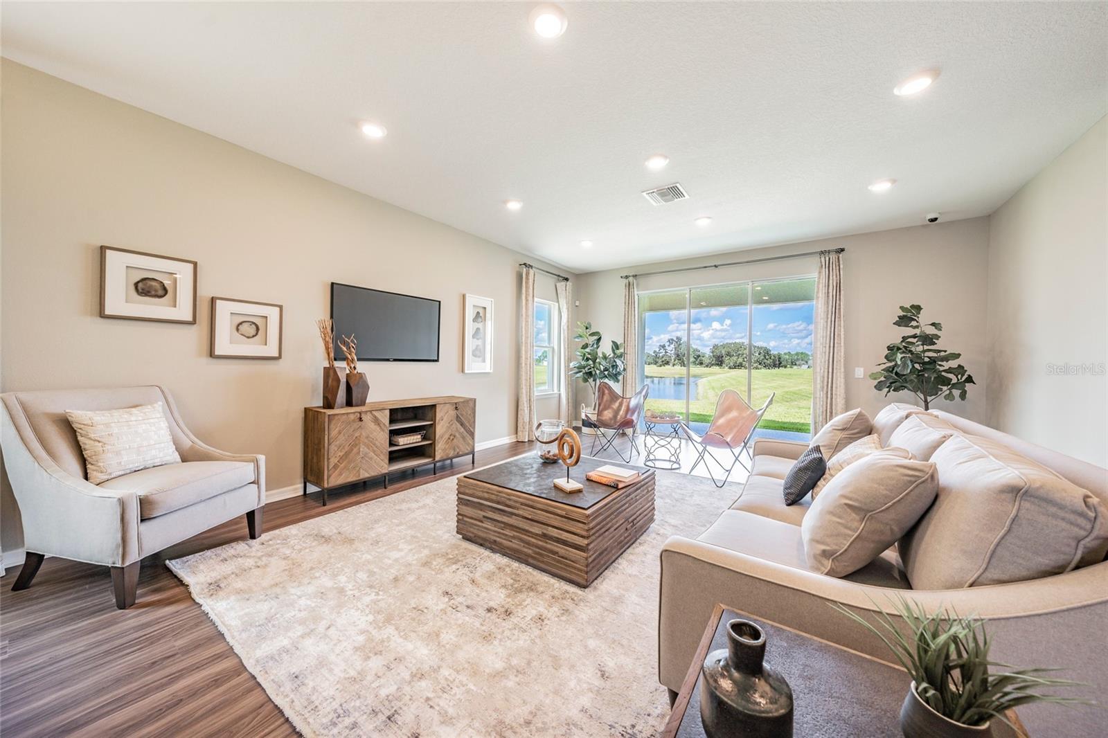 MIRADA PCLS 20 & 22 - Residential Lease