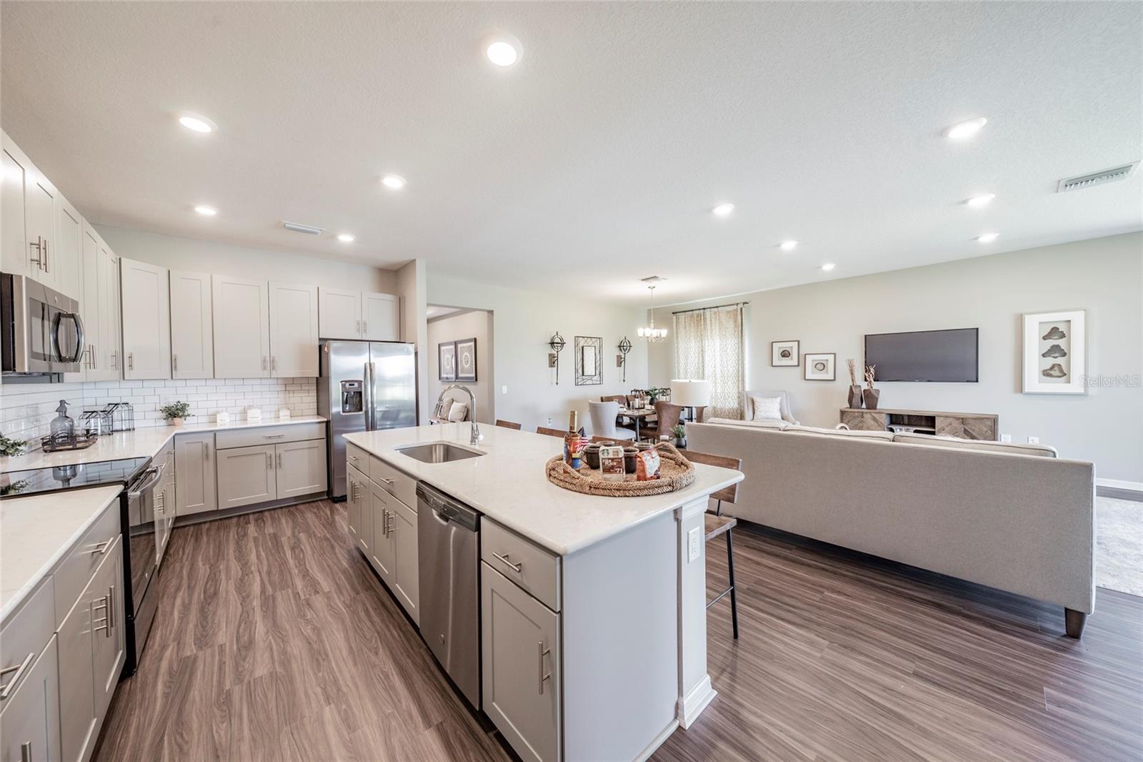 MIRADA PCLS 20 & 22 - Residential Lease