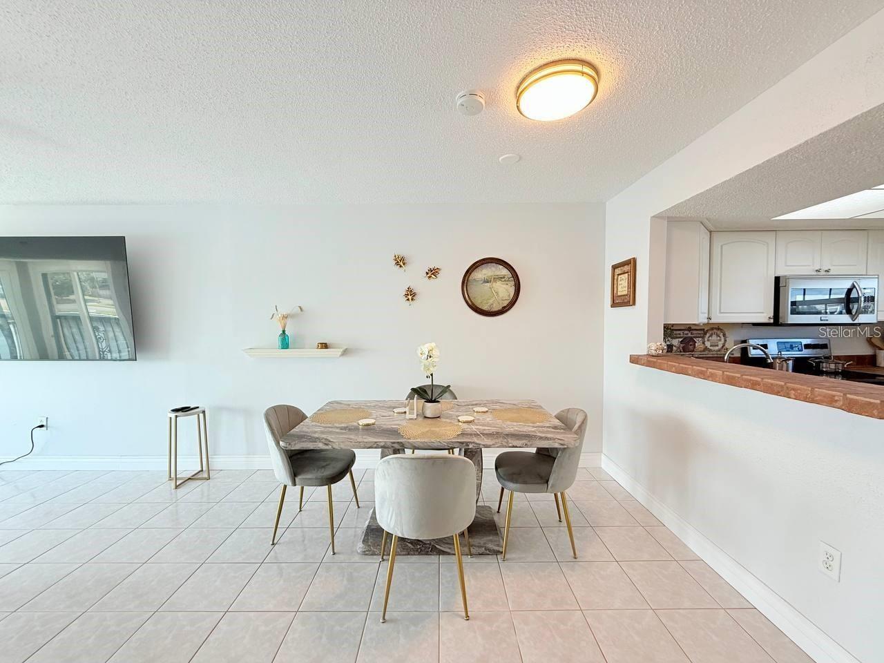 IMPERIAL COVE 8 - Residential